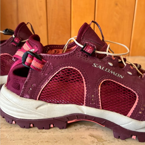 Salomon Burgundy and Pink Trail Water Shoes Camping Adjustable - Picture 6 of 11